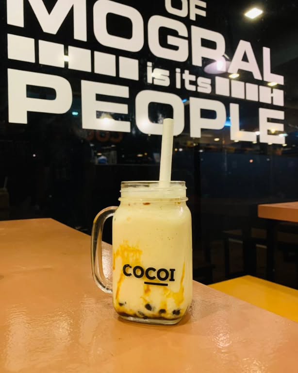 Refreshing boba bubble tea with tapioca pearls at Cocoi Cafe